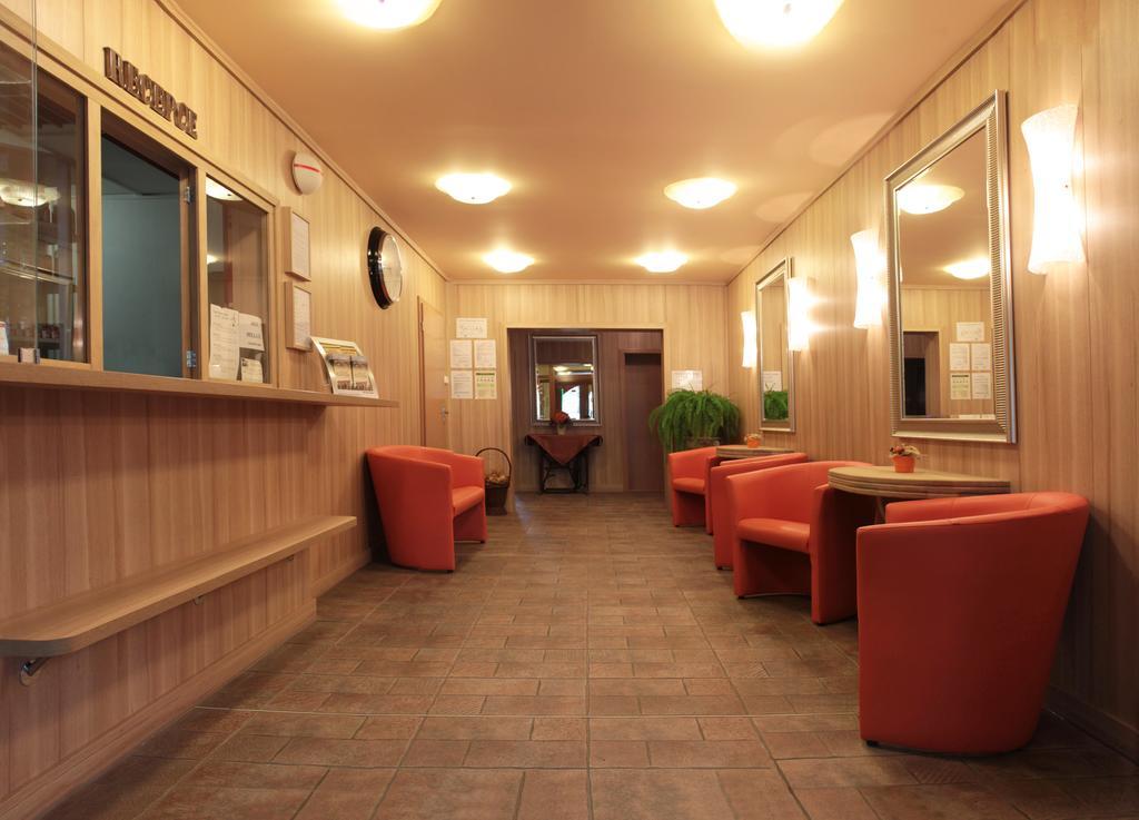 Hotel Cementar Hranice  Exteriör bild